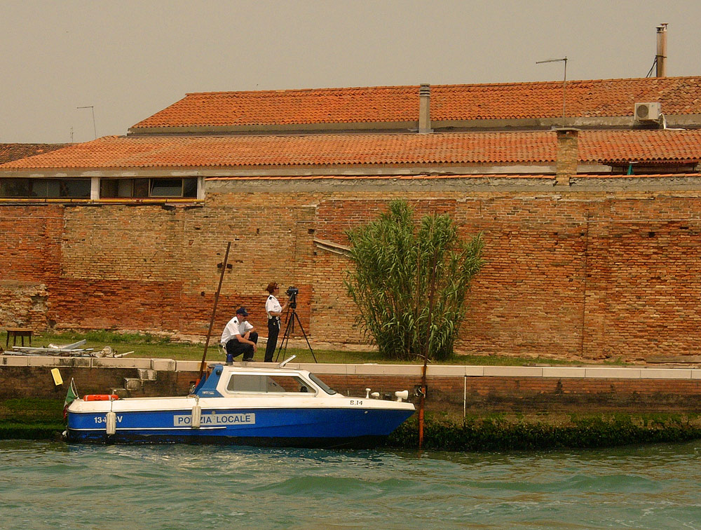 photo "speed control in Venice" tags: city, 