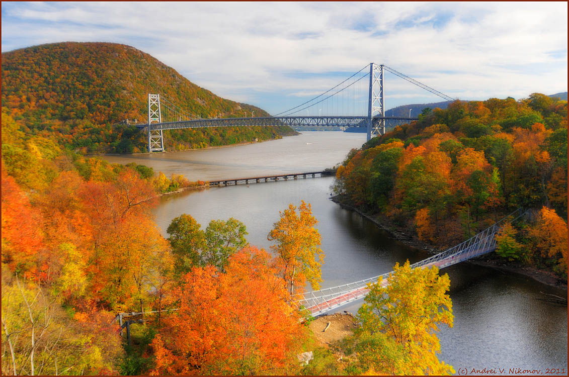 фото "Indian summer in Hudson river valley" метки: пейзаж, природа, Harriman State Park, foliage, горы, лес, мост, осень