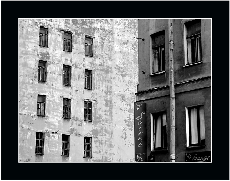 photo "***" tags: black&white, city, 