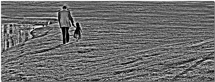 photo "Hand In Hand" tags: black&white, genre, 