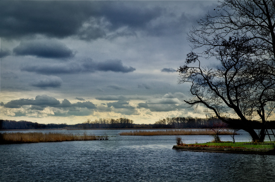 photo "Lake Manitou" tags: architecture, landscape, water