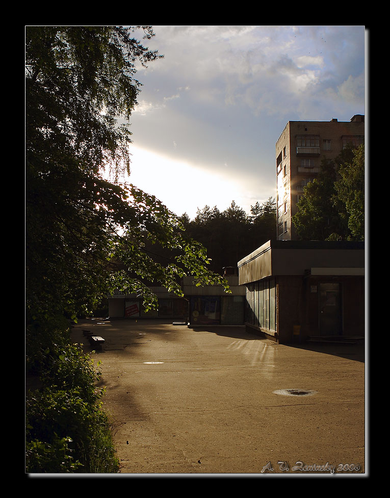 photo "Evening light painting" tags: landscape, city, summer