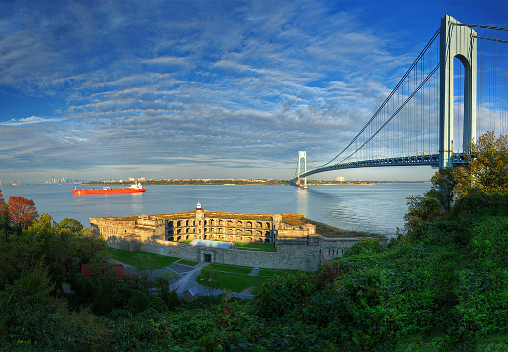 photo "Battery Weed at Fort Wadsworth" tags: landscape, city, 