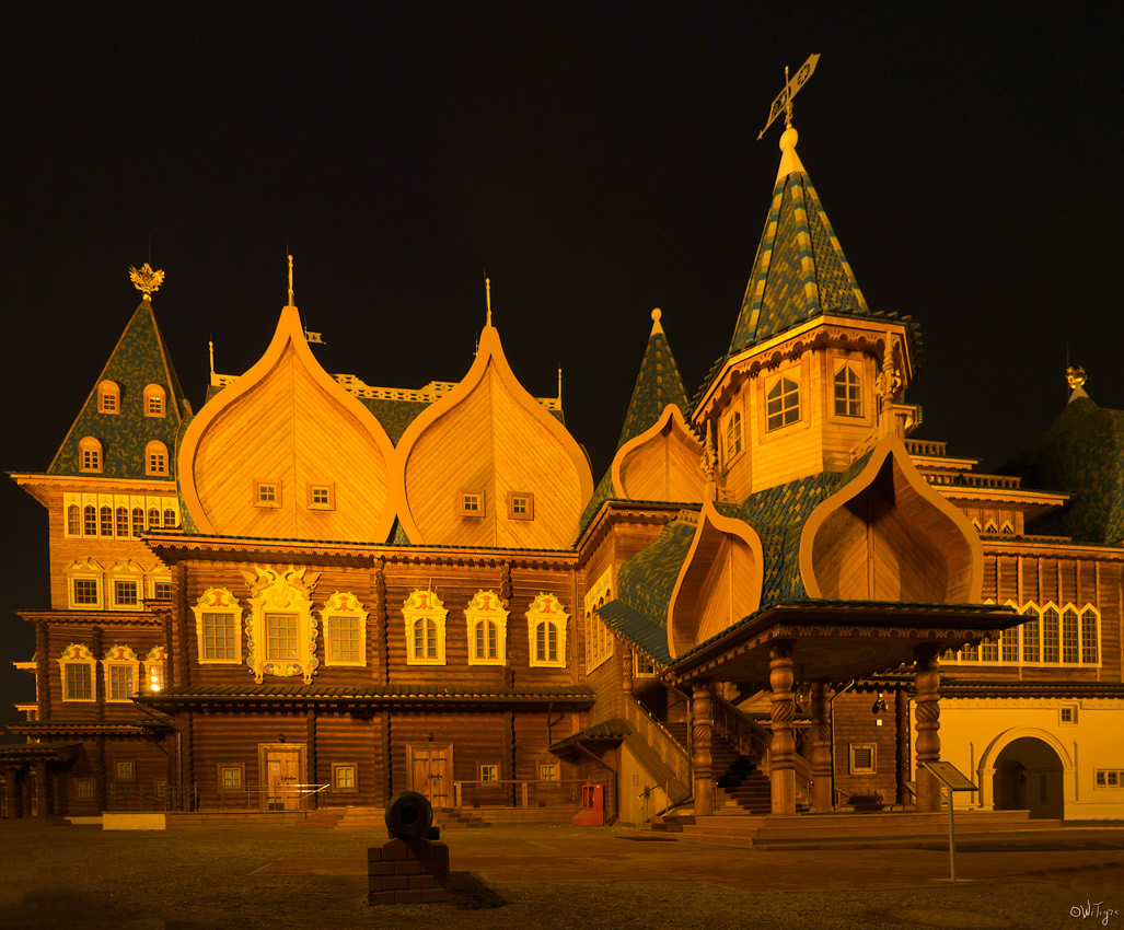 photo "The palace at night" tags: architecture, city, landscape, 