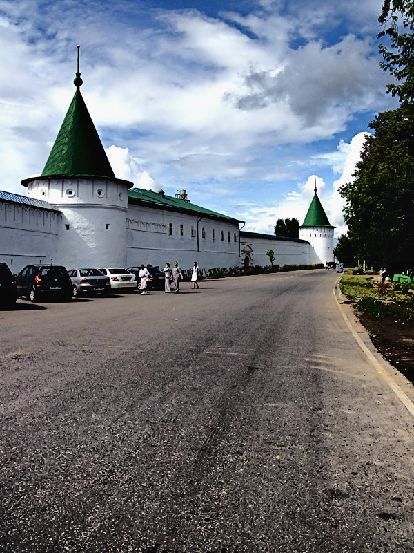 photo "The road to the temple" tags: architecture, city, landscape, 