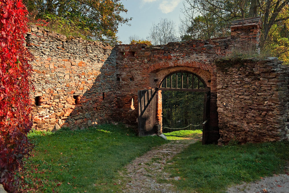 фото "Старые ворота" метки: архитектура, путешествия, пейзаж, Европа