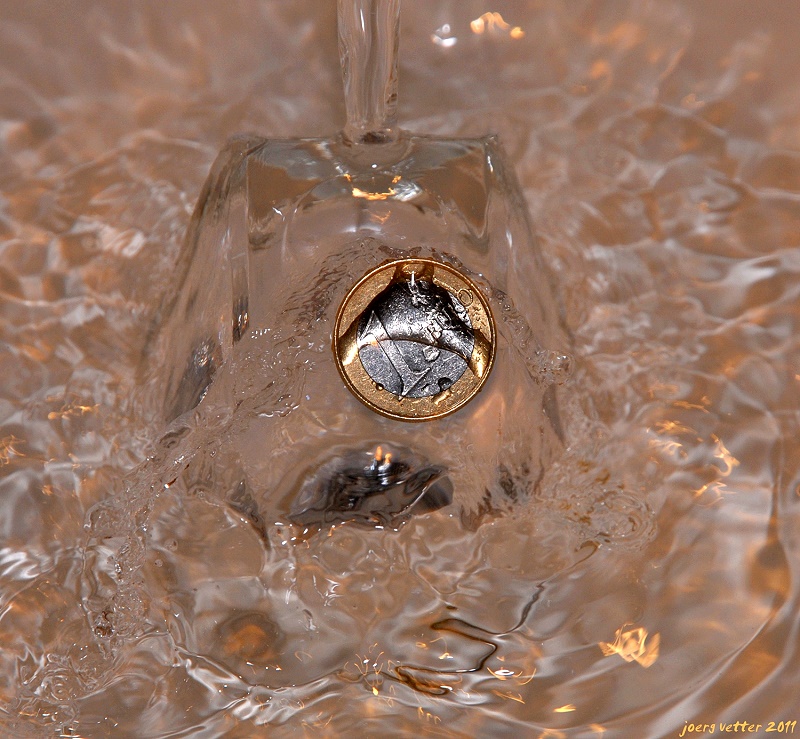 photo "TheLastEuro" tags: misc., 