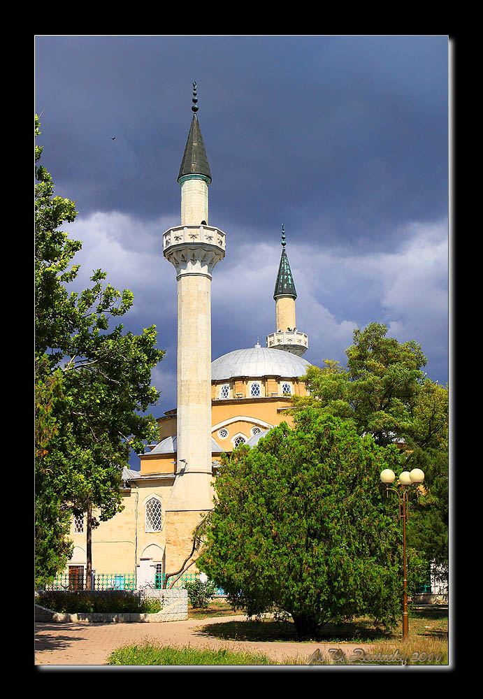photo "Juma-Jami mosque in Evpatoria." tags: architecture, travel, landscape, Europe