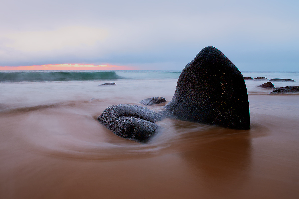 photo "The Stone..." tags: landscape, autumn, water