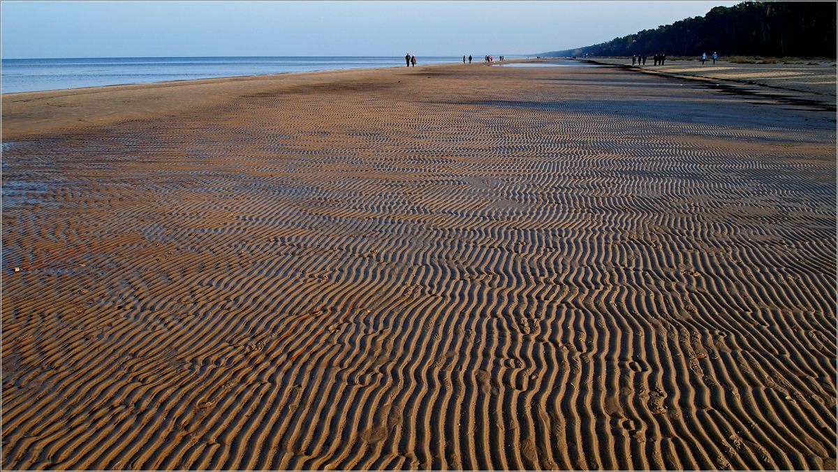 photo "October Beach" tags: landscape, autumn, water