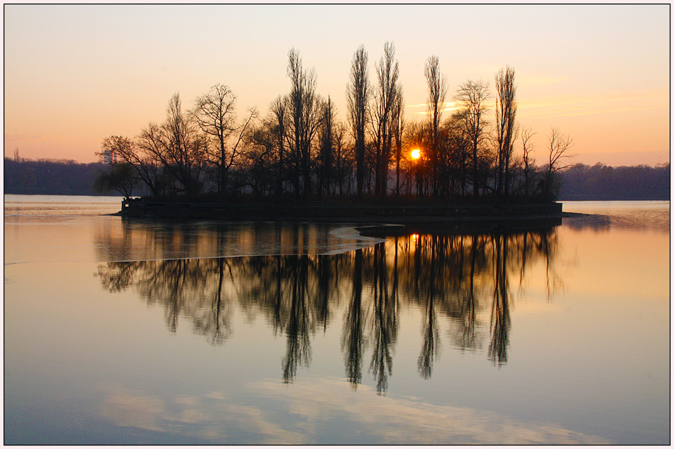 photo "Sunset in December" tags: landscape, lake, sunset, water, winter