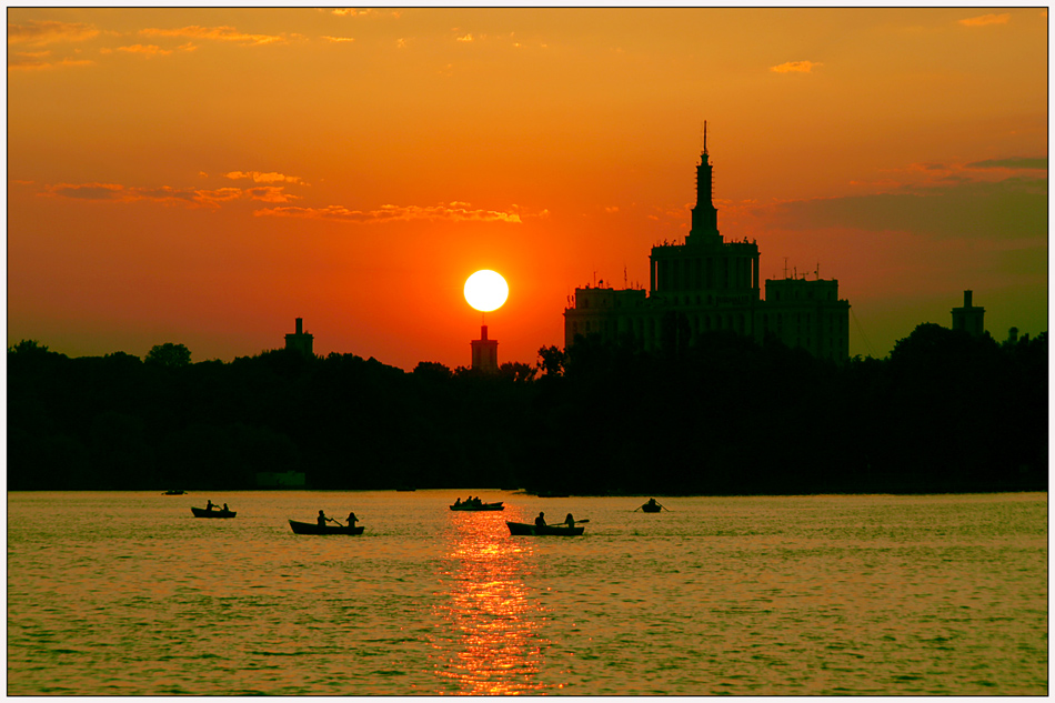 photo "Summer sunset" tags: landscape, city, Bucharest, lake, park, summer, sunset