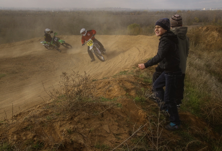 photo "fans" tags: genre, 