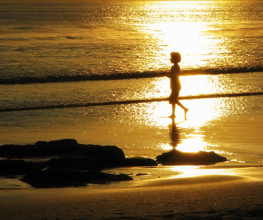 photo "hidden in the light" tags: misc., portrait, children