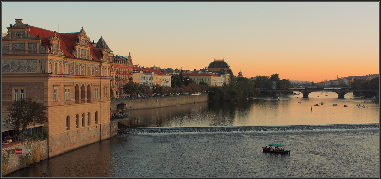 photo "***" tags: landscape, city, water