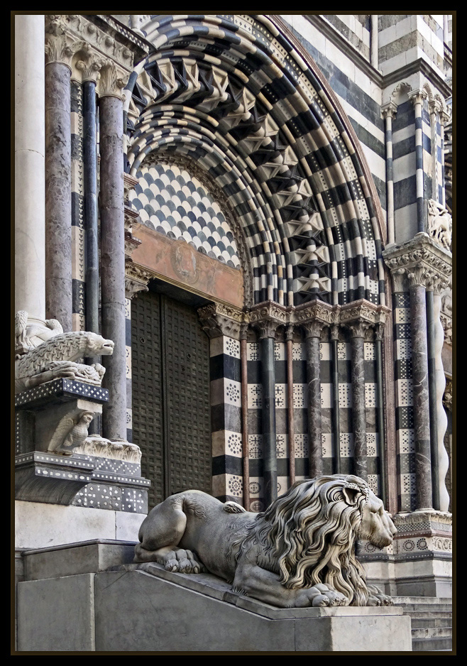 photo "Cathedral of San Lorenzo" tags: architecture, travel, landscape, 