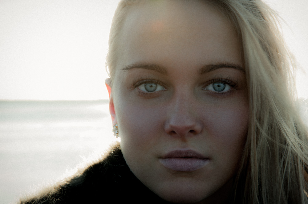 photo "Cold eyes" tags: portrait, woman