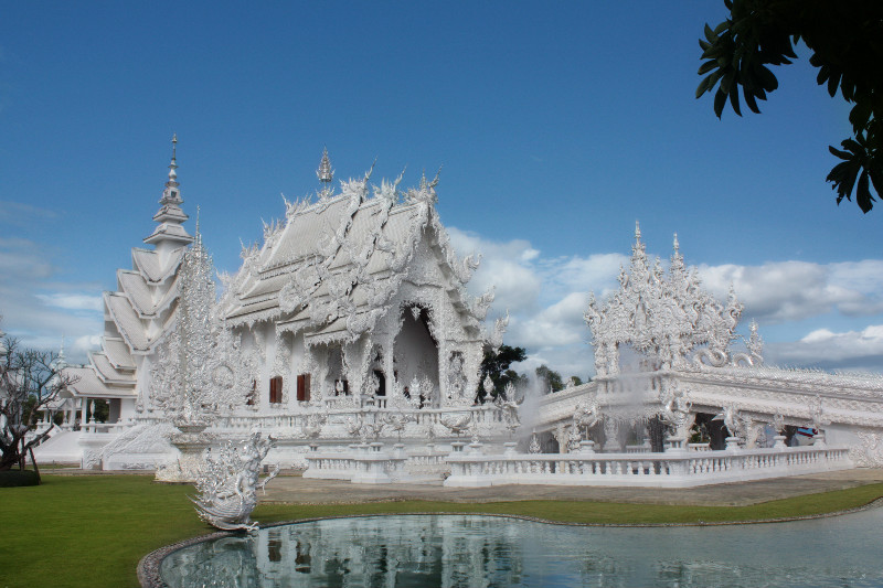 photo "White temple" tags: travel, architecture, landscape, Asia