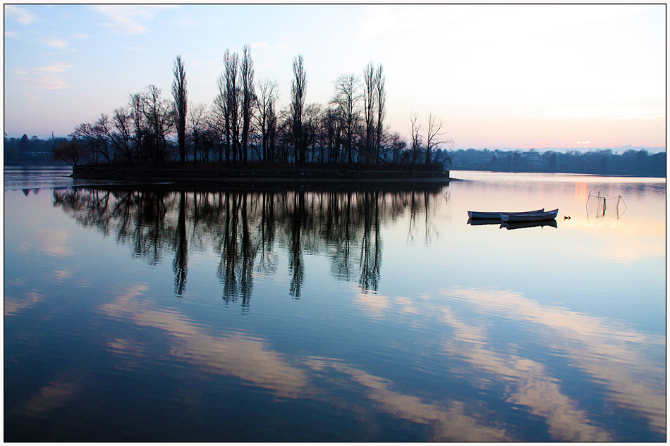 photo "Evening in December" tags: landscape, city, Bucharest, lake, park, reflections, sunset