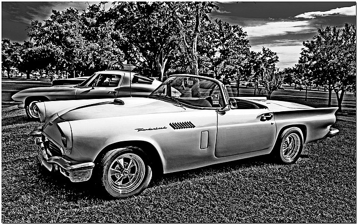 photo "T-Bird" tags: technics, old-time, 