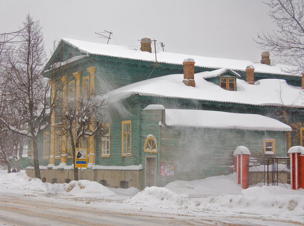 photo "covered with snow" tags: architecture, landscape, winter