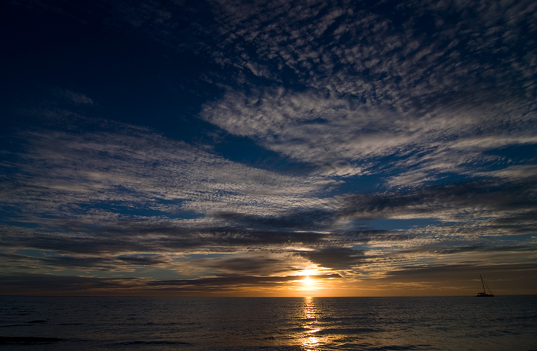 photo "Sailing into the night" tags: landscape, sunset, water