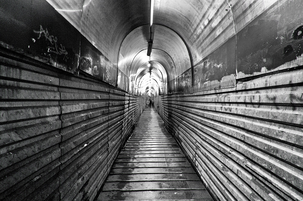 photo "***" tags: black&white, city, 