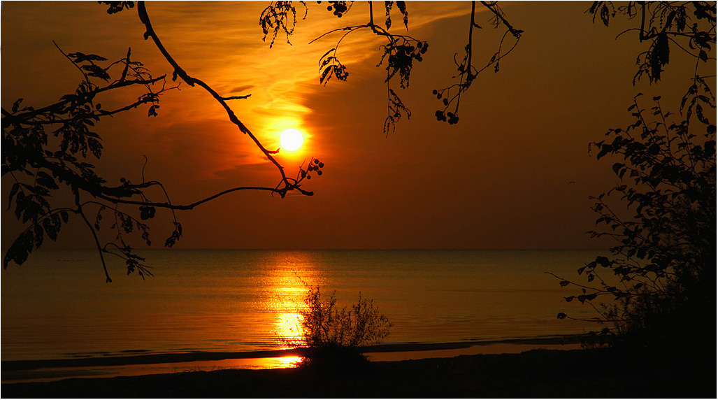 photo "Dawn on the Lake Ladoga" tags: landscape, sunset