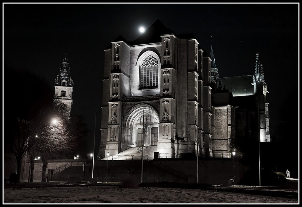 photo "Ste Waudru" tags: architecture, landscape, night