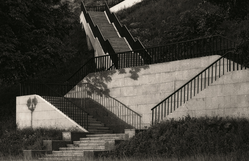 photo "***" tags: black&white, architecture, landscape, shadow, staircases