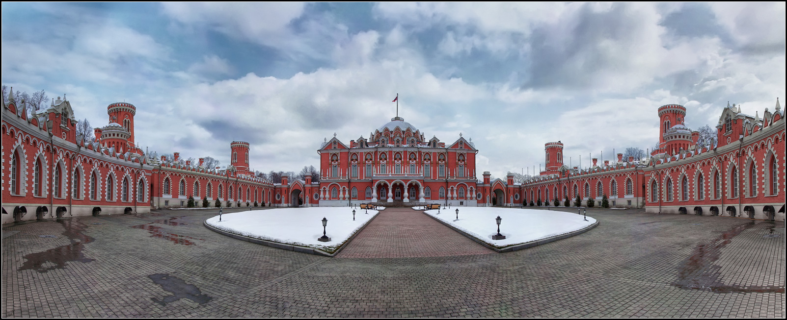 photo "Traveling palace. Moscow" tags: architecture, panoramic, landscape, 