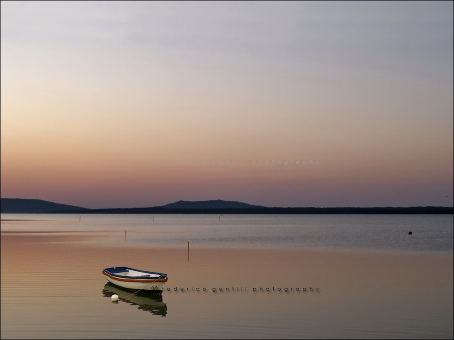 photo "The Boat" tags: landscape, water