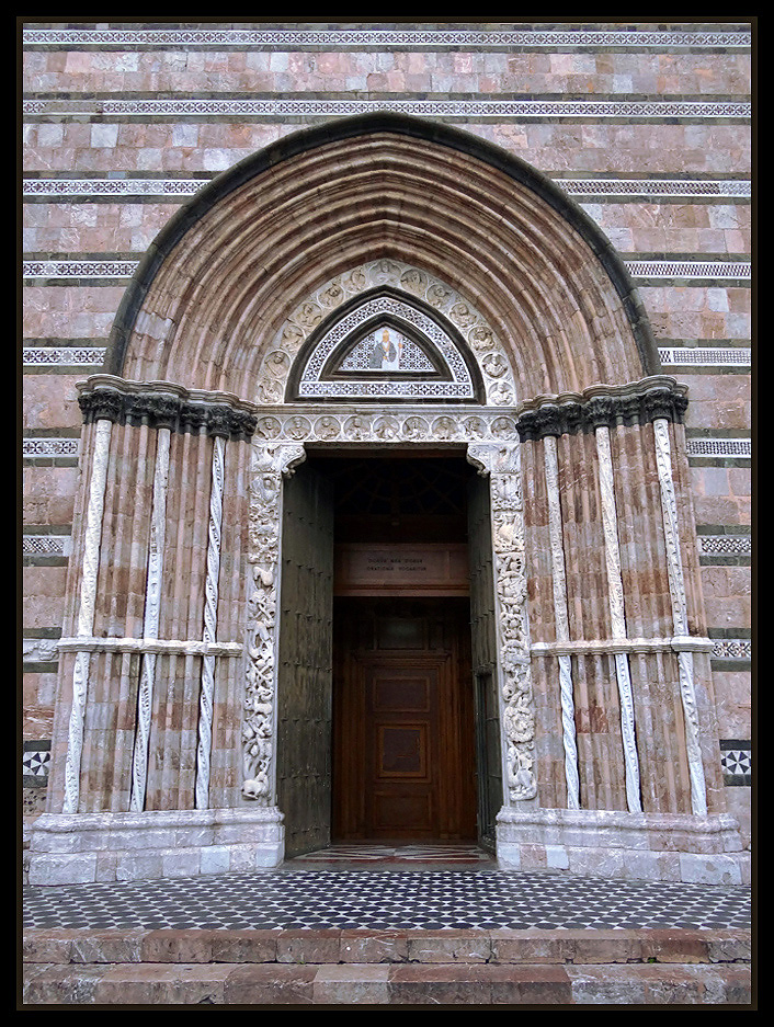 photo "Details - Cathedral of Messina" tags: architecture, landscape, 