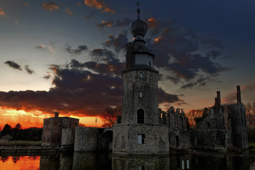 photo "Old Castle" tags: architecture, landscape, sunset