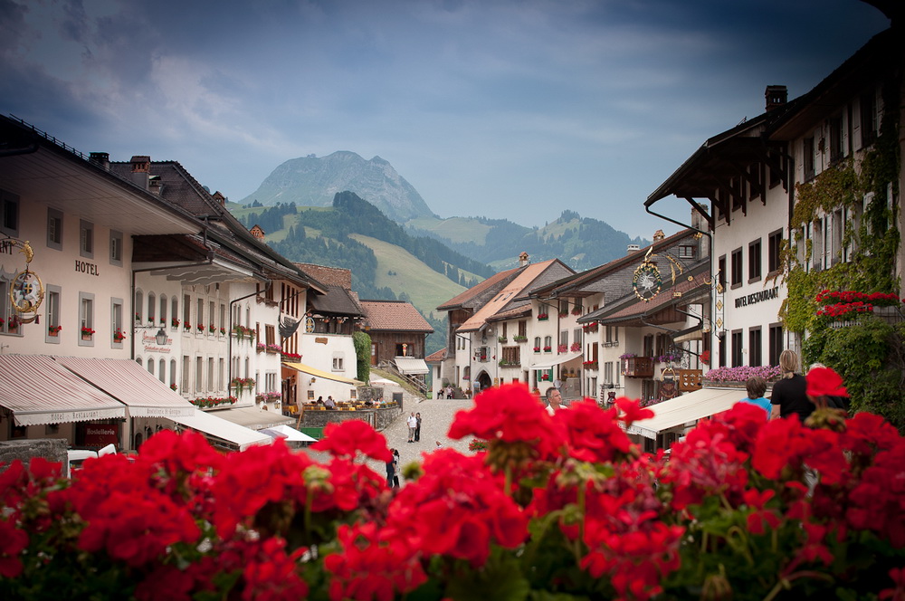 photo "Switzerland. Gruyere." tags: travel, city, Europe