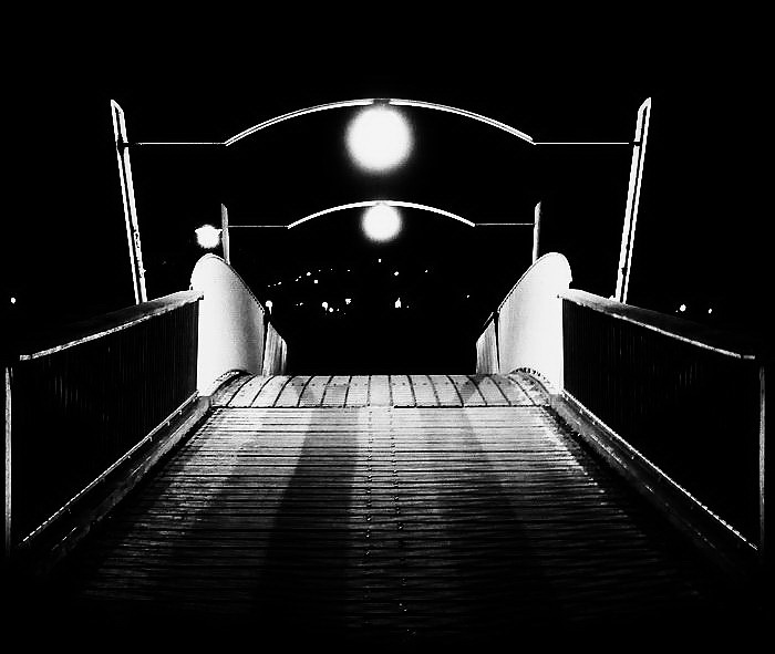 photo "Ночной мостик" tags: black&white, 