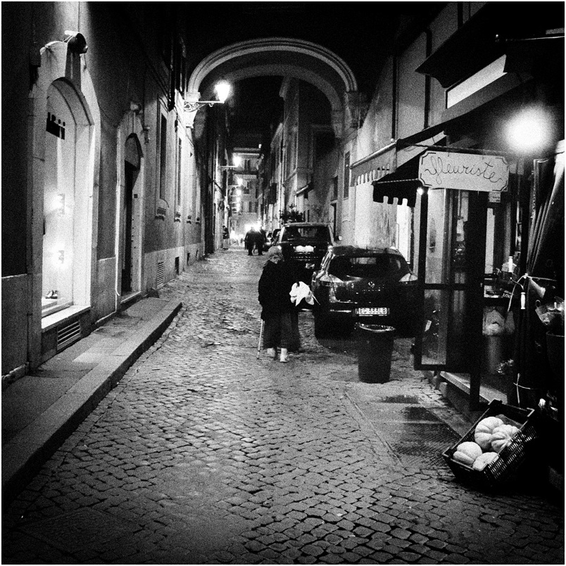 photo "***" tags: black&white, city, 