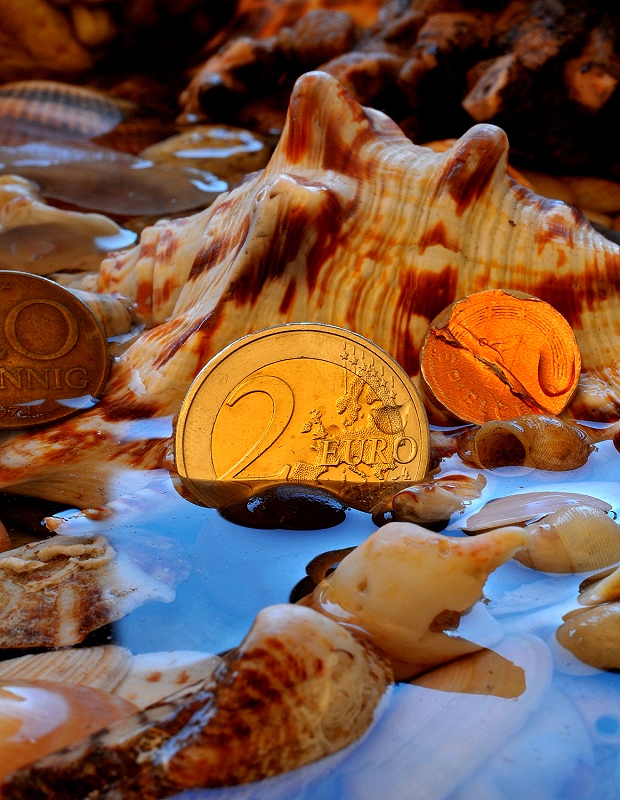photo "TwoElectionsMay2ZeroZero12" tags: travel, Europe