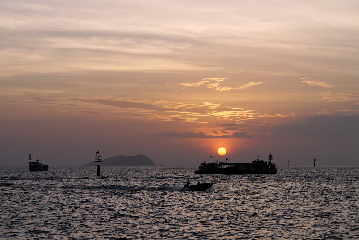 photo "***" tags: landscape, Asia, sea, sky, sunset, water