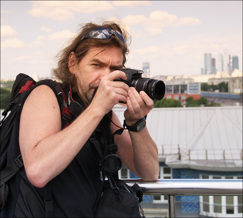 photo "Sportive photo-journalist" tags: portrait, man