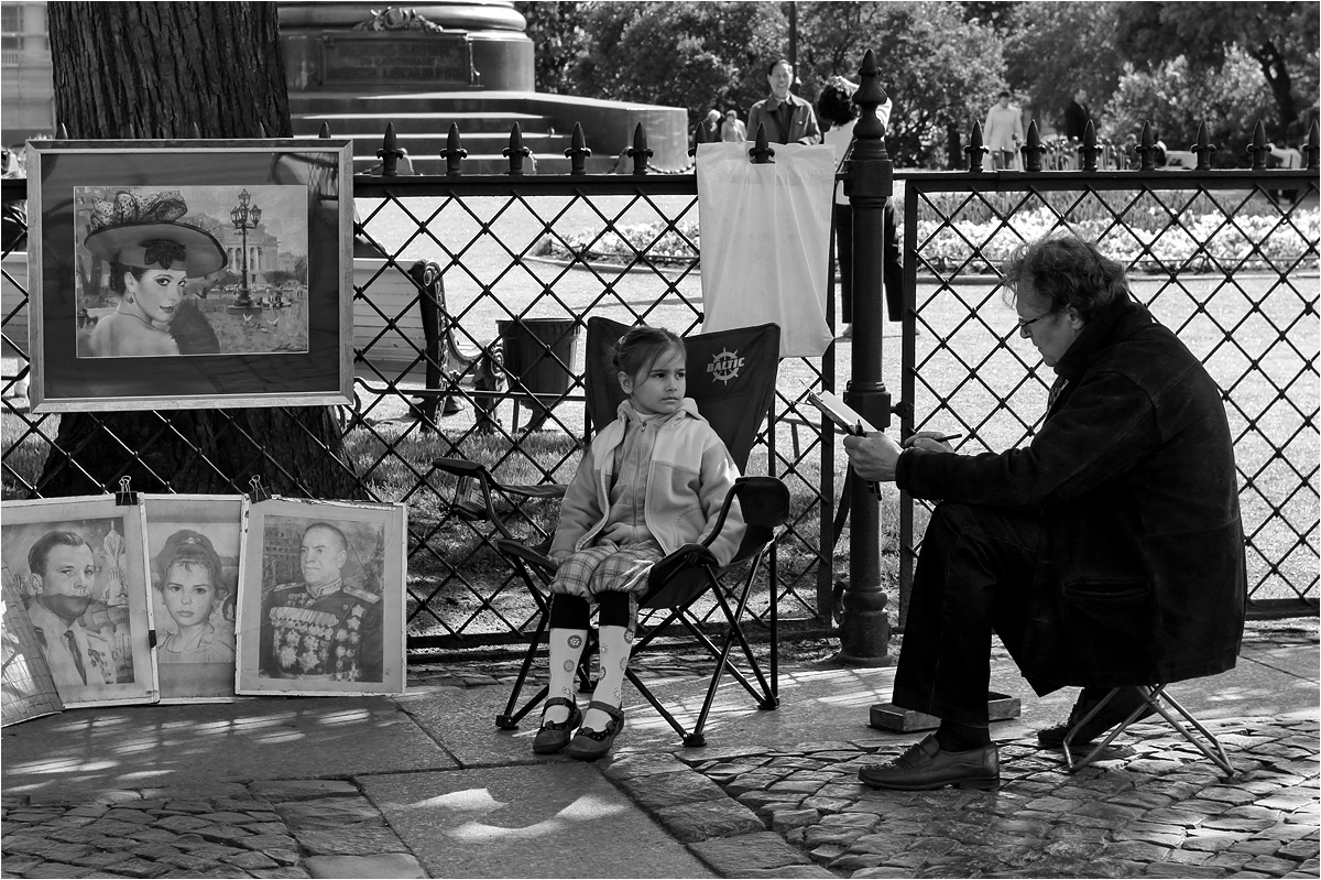 photo "I want to look like a princess!.." tags: street, genre, black&white, 