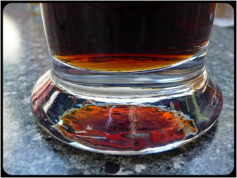 photo "beerglass stillife" tags: macro and close-up, still life, 