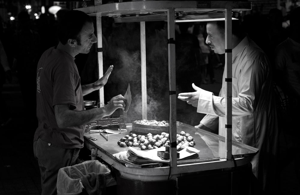 photo "Negotiating for chestnuts..." tags: misc., 