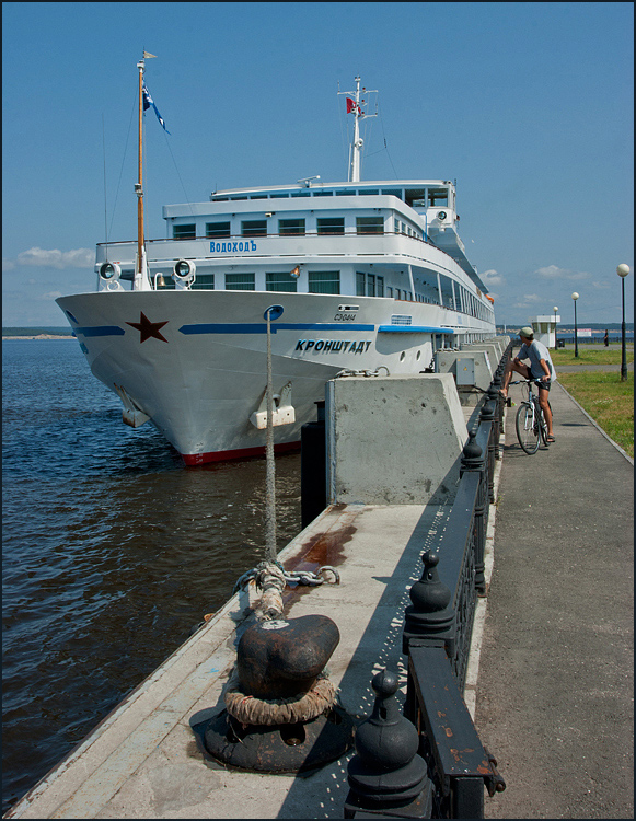 photo "* * *" tags: technics, travel, 