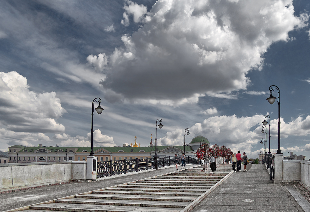 photo "Road to the Clouds" tags: architecture, landscape, clouds