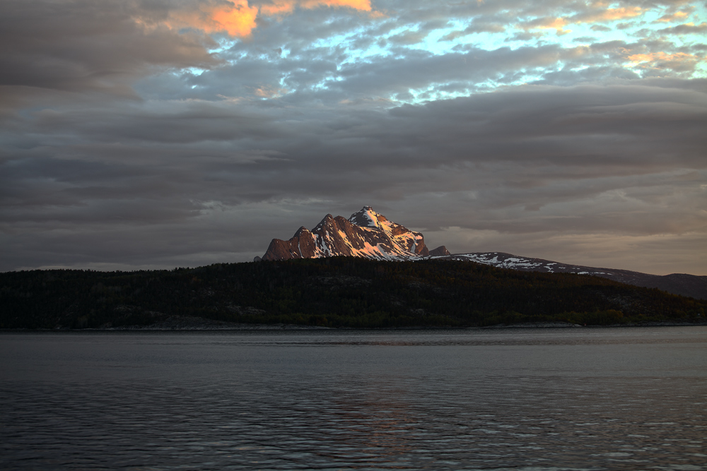 photo "***" tags: landscape, mountains