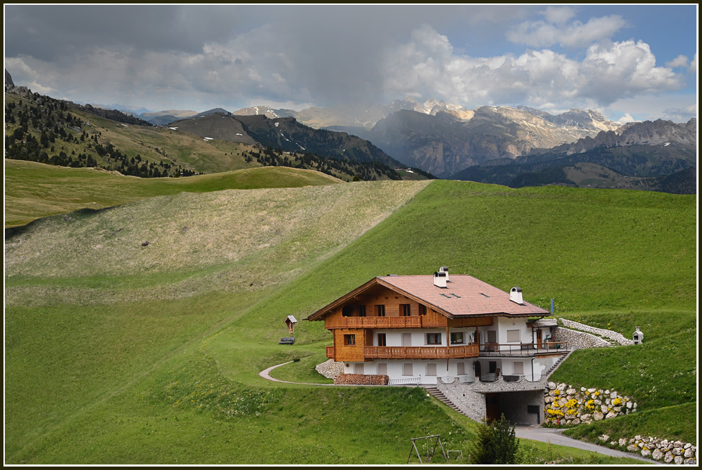 photo "***" tags: landscape, architecture, mountains