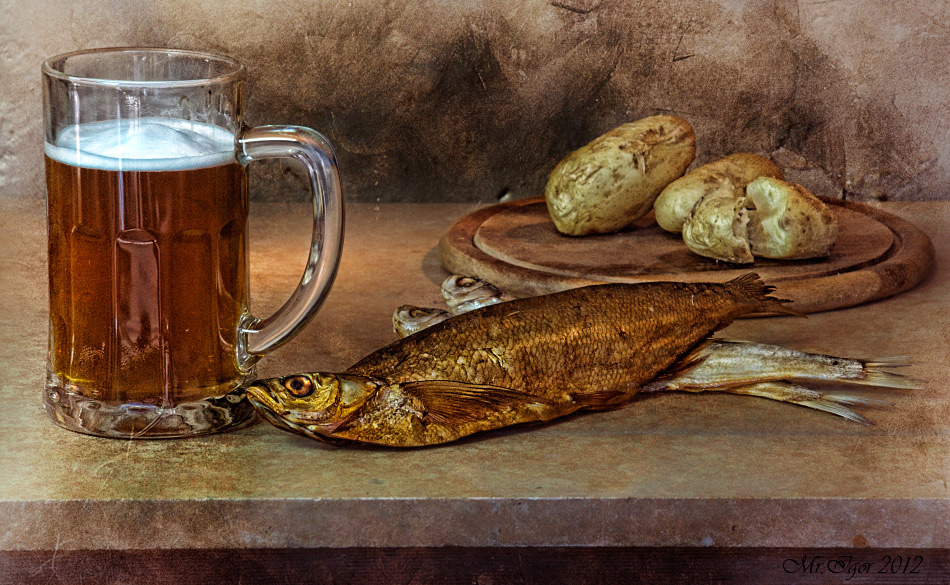 photo "With beer and fish" tags: still life, old-time, 