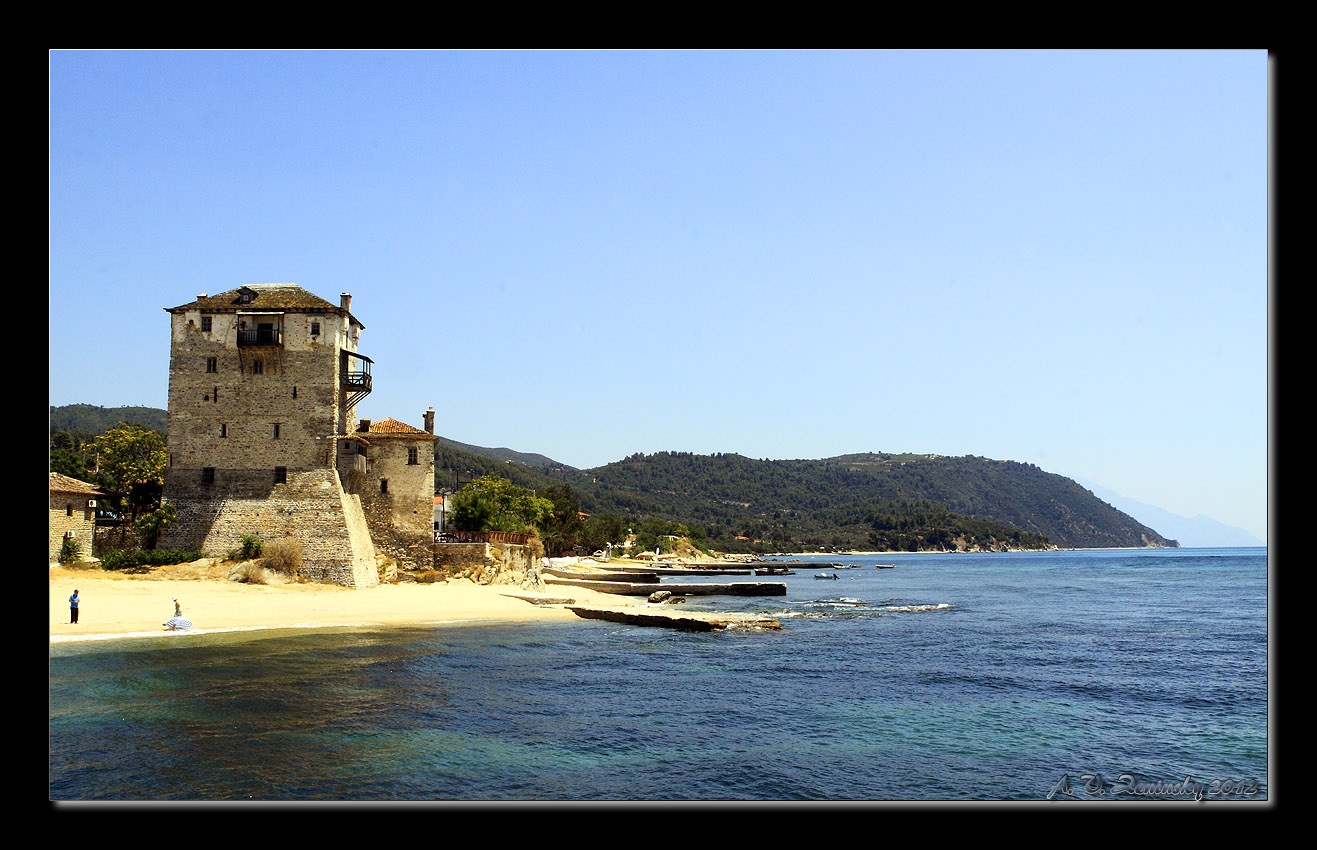 photo "Uranopolis. Watchtower." tags: city, architecture, travel, Europe, building, mountains, sea, summer, tower, water