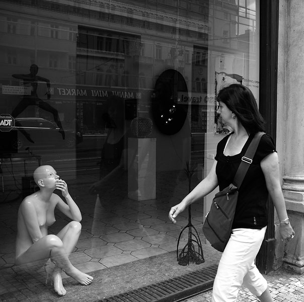 photo "***" tags: street, black&white, city, 
